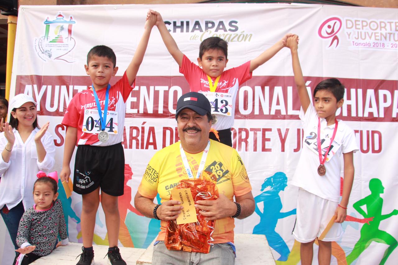 Ayuntamiento Tonalteco lleva acabo actividades deportivas en las festividades de  "Tata Chico".